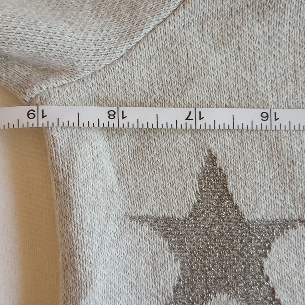 NWT Old Navy Fine Knit Cotton Sweater M Long Sleeve Crewneck Gray Silver Stars - Picture 5 of 6